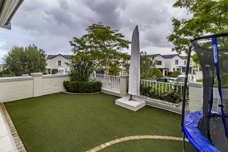 3 Bedroom Property for Sale in Heldervue Western Cape